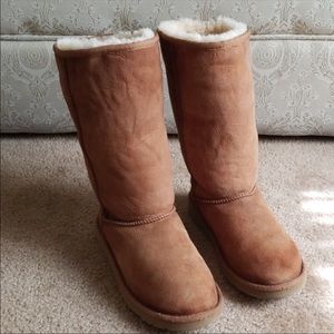 Tan uggs